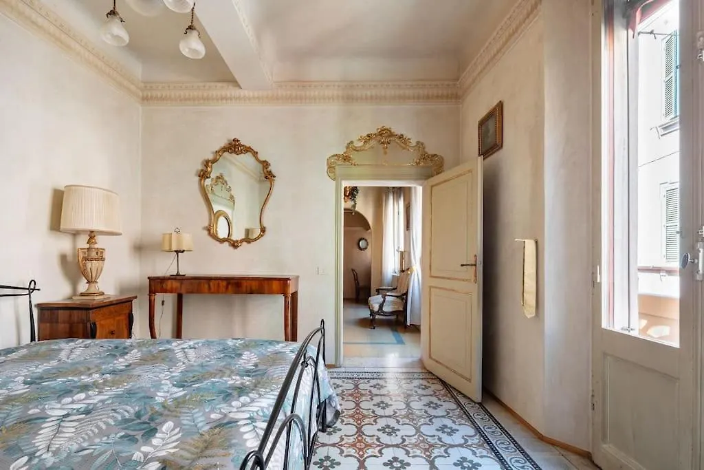 Central Elegant Apartment - Liberty House Bologna