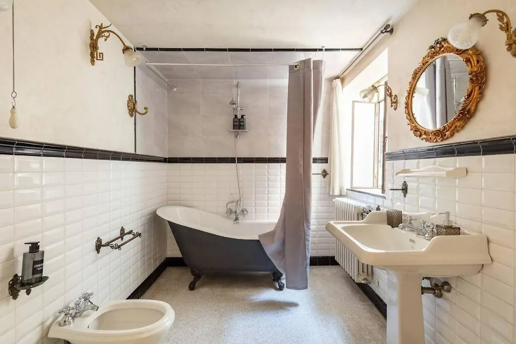 Central Elegant Apartment - Liberty House Bologna Italia