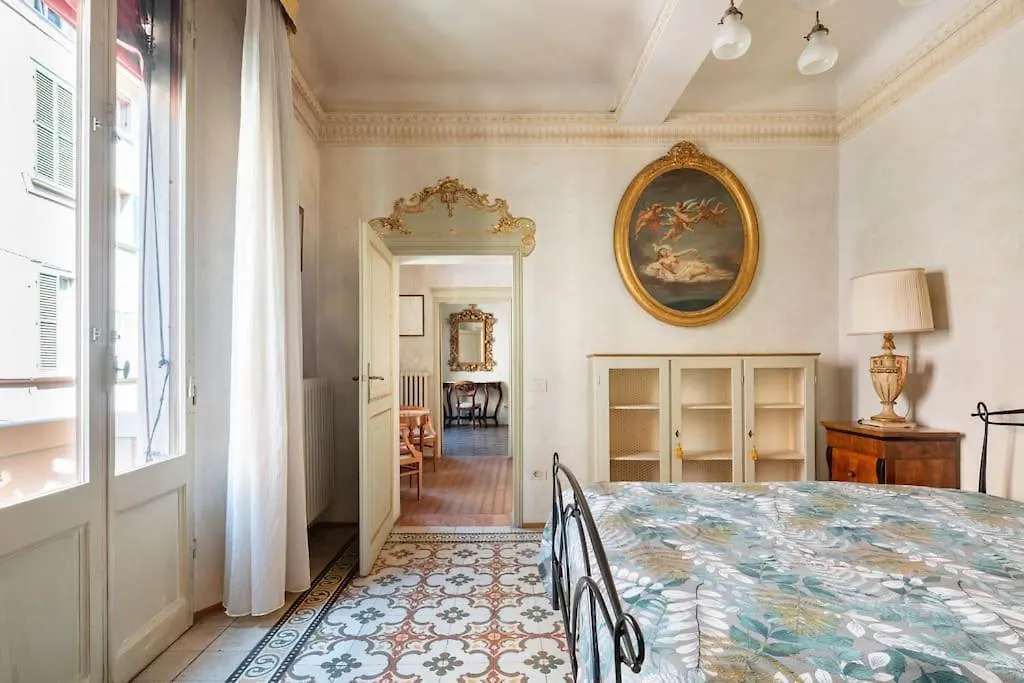 Central Elegant Apartment - Liberty House Bologna Italia