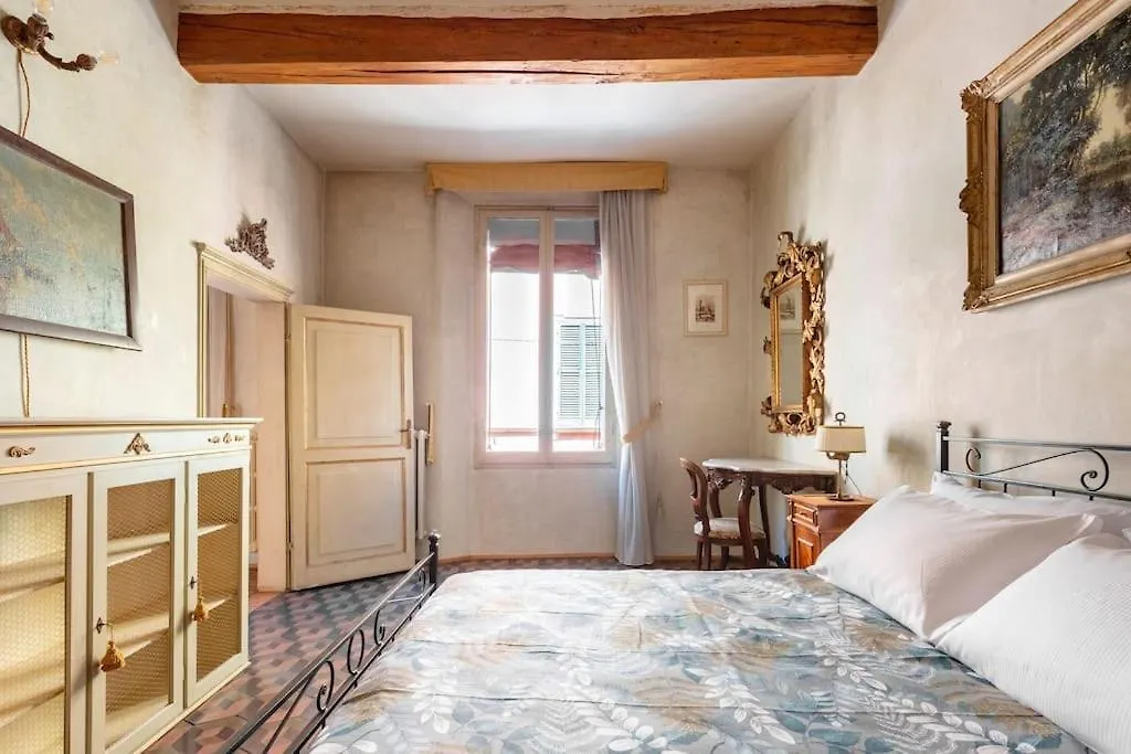 Central Elegant Apartment - Liberty House Bologna