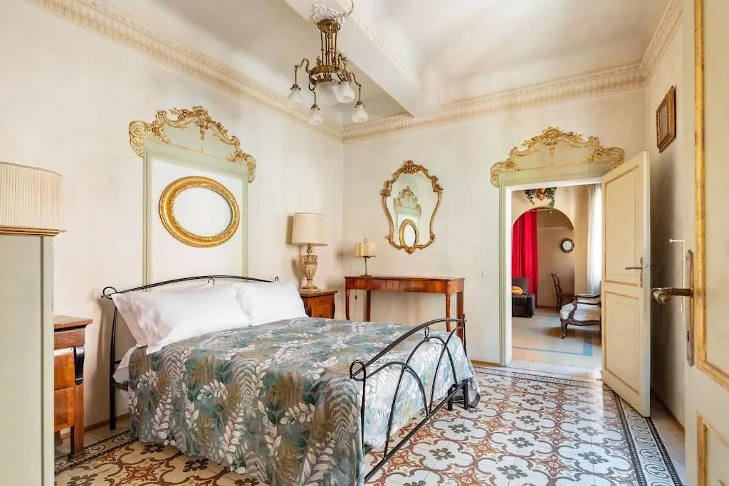 Central Elegant Apartment - Liberty House Bologna Italia
