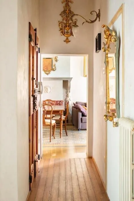 Central Elegant Apartment - Liberty House Bologna