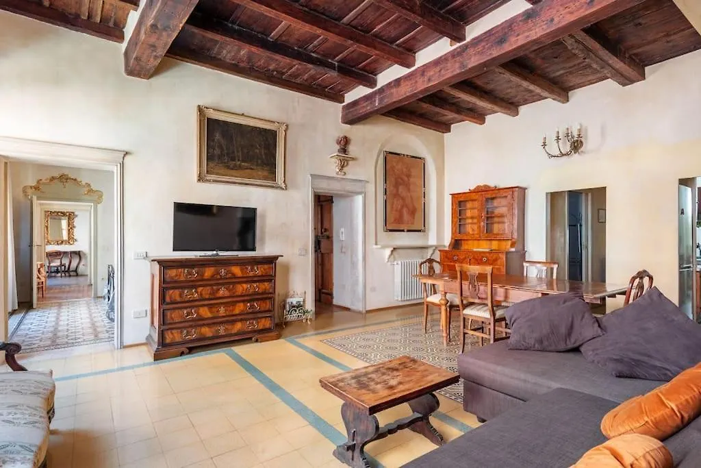 Central Elegant Apartment - Liberty House Bologna 0*,  Italia